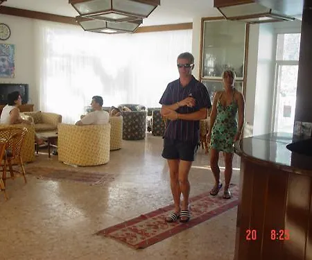 Kavala 2* トゥルンチュ